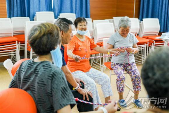 上海積極提升養(yǎng)老服務(wù)，新增床位與居家適老化改造齊頭并進(jìn)